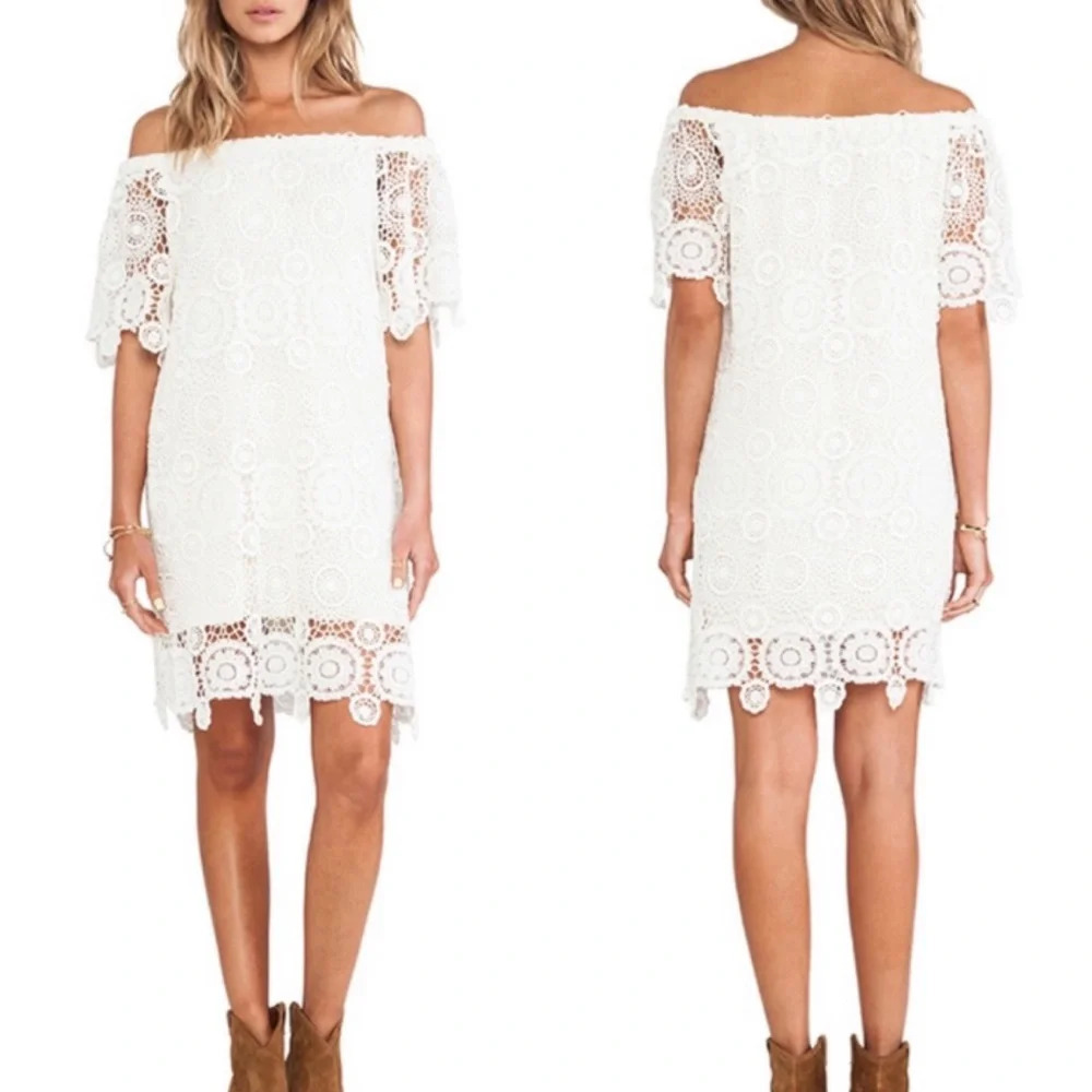 NightCap off the shoulder Carmen lace dress